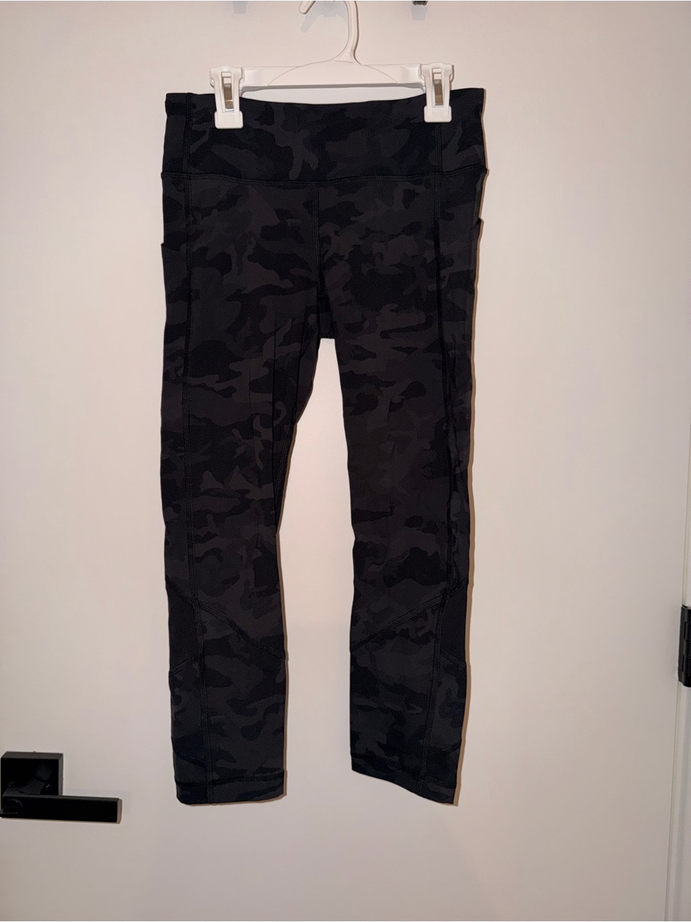Lululemon Women's Black Camo High-Waist Active Leggings